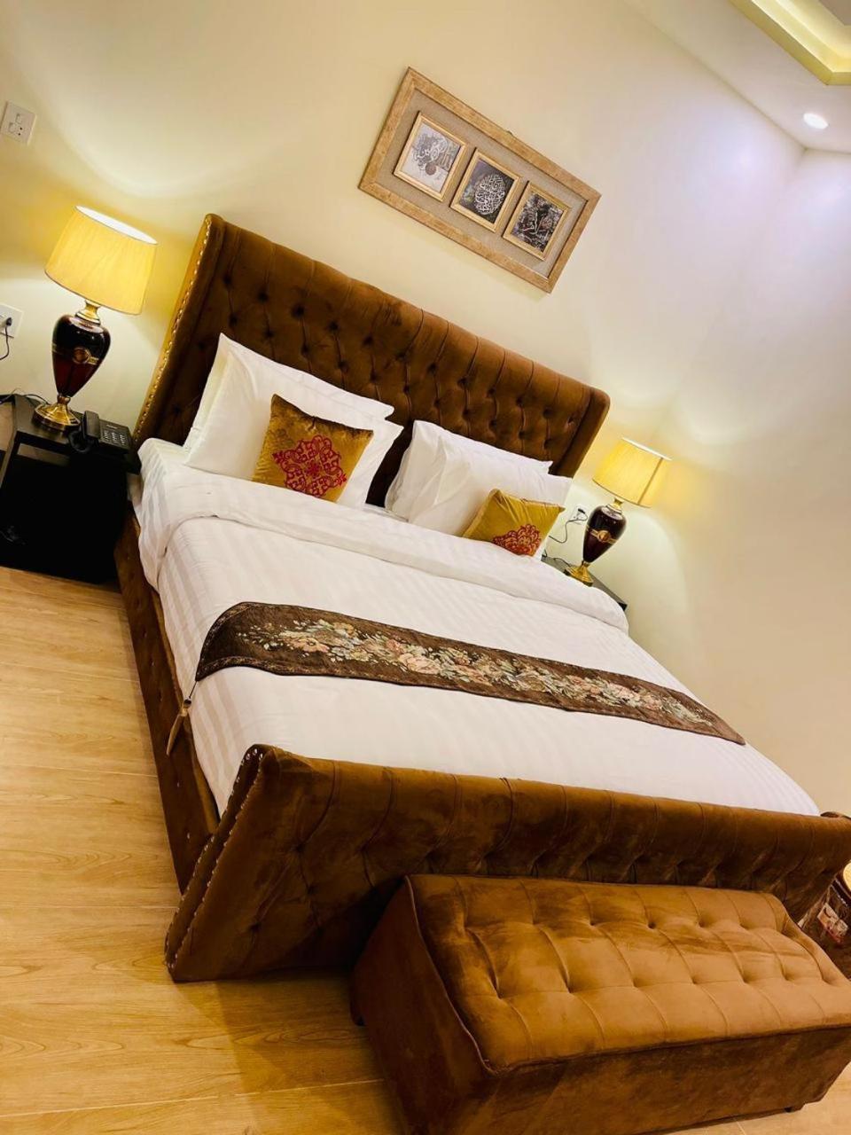 The Corporate Lodges Hotel Saidu Sharif ภายนอก รูปภาพ